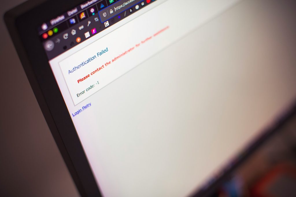 schwarzer Flachbildschirm-Computermonitor mit Text über 127.0.0.1:57573