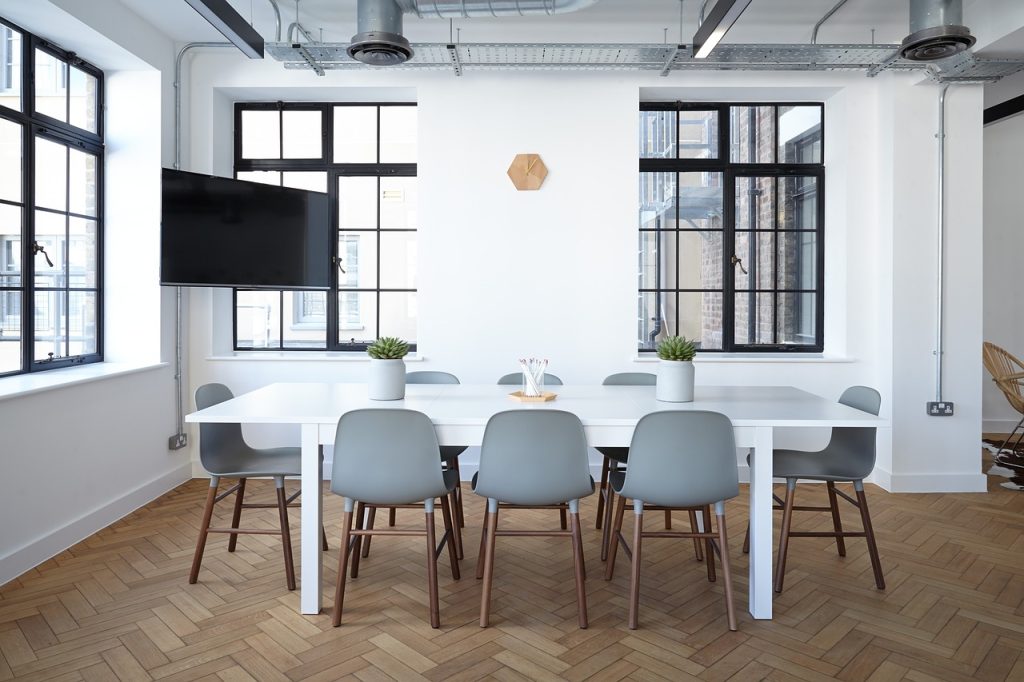 Stühle, Tisch, modern